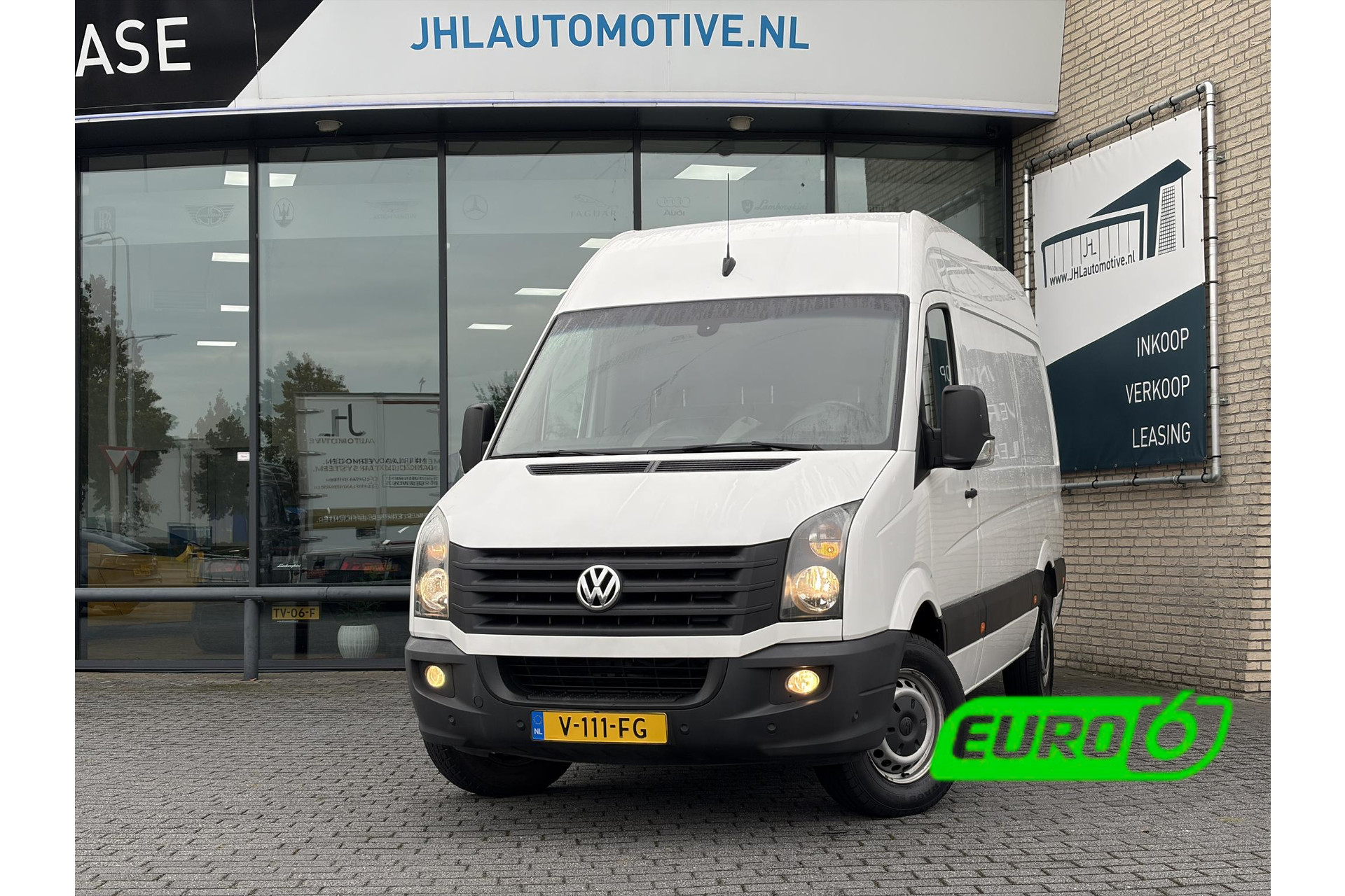 Volkswagen Crafter 32 2.0 TDI L2H2*A/C*CRUISE*NAVI*PDC*3-PERS*
